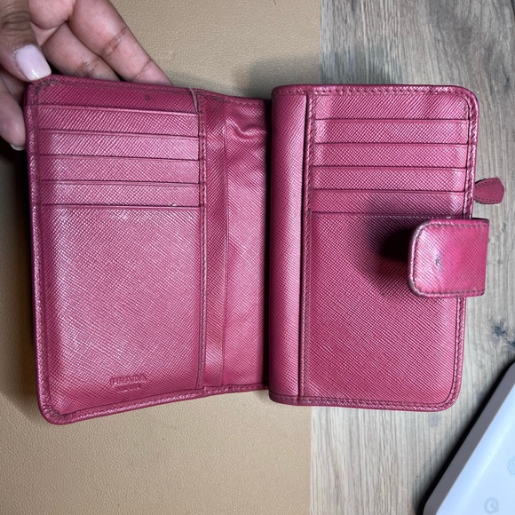 Pink Prada wallet - Picture 3 of 4